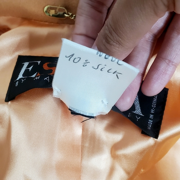 SOLD 🚫 Escada | Peach Angora / Wool Blend Blazer - Picture 10 of 12